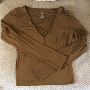 NWOT Me to We cropped long sleeve shirt
